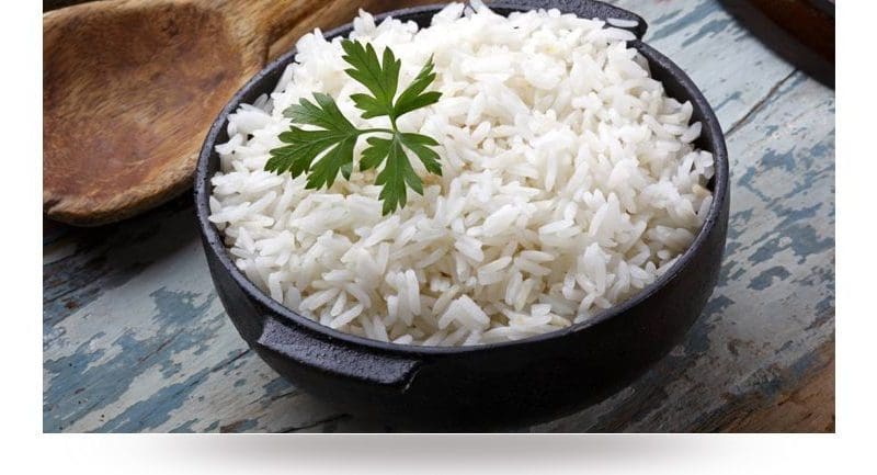 Le riz fait-il réellement grossir ? Démêlons le vrai du faux