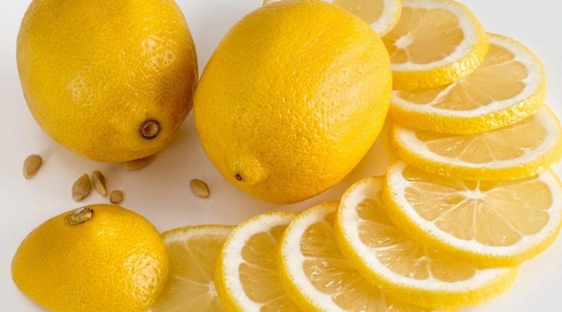 Comment le citron peut-il aider à améliorer l&rsquo;odeur intime ?